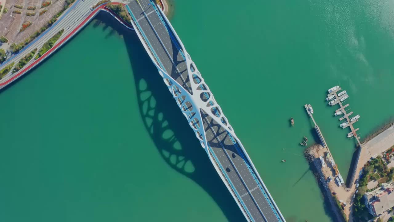 青岛现代桥梁航拍视频素材