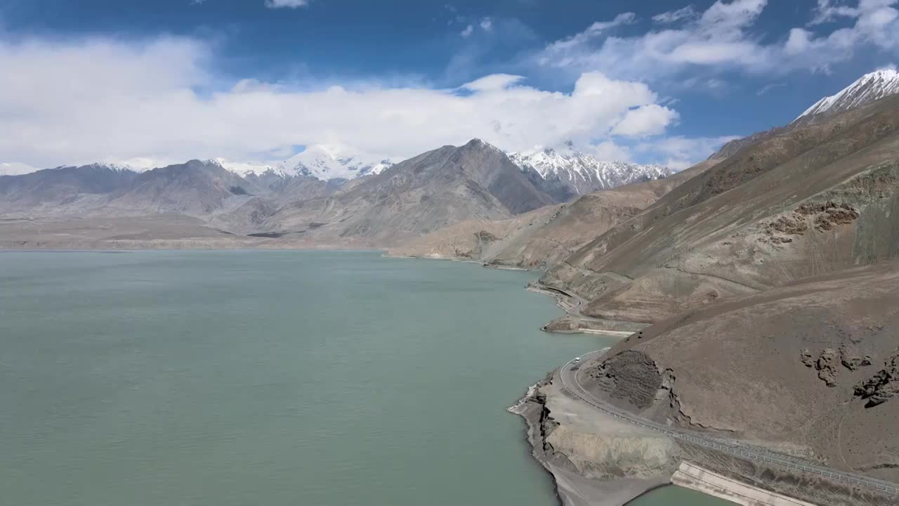 新疆喀什帕米尔白沙湖航拍视频素材