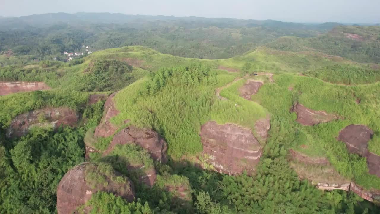 航拍湖南衡阳市黄门寨丹霞地质公园视频下载