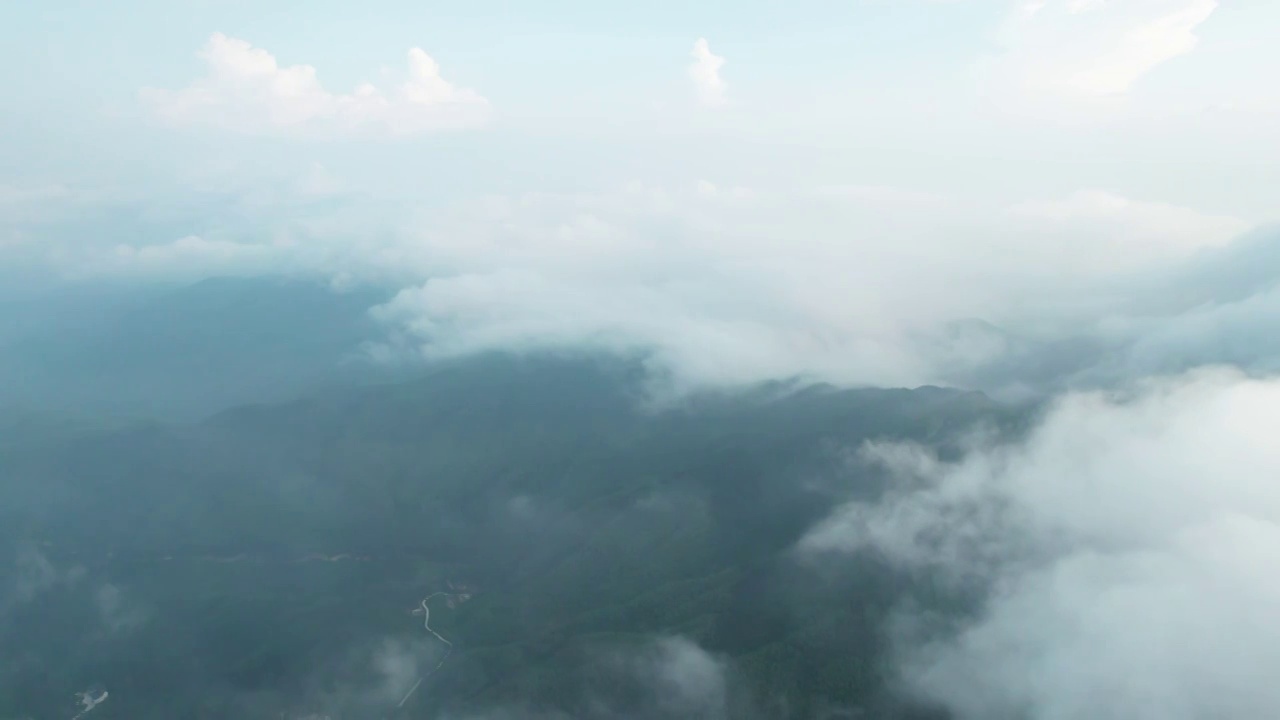无人机航拍穿云自然风光山脉云海视频素材