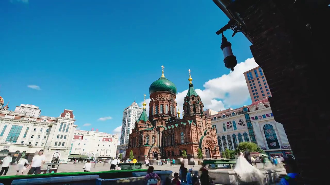 哈尔滨圣索菲亚教堂滑轨延时摄影视频素材