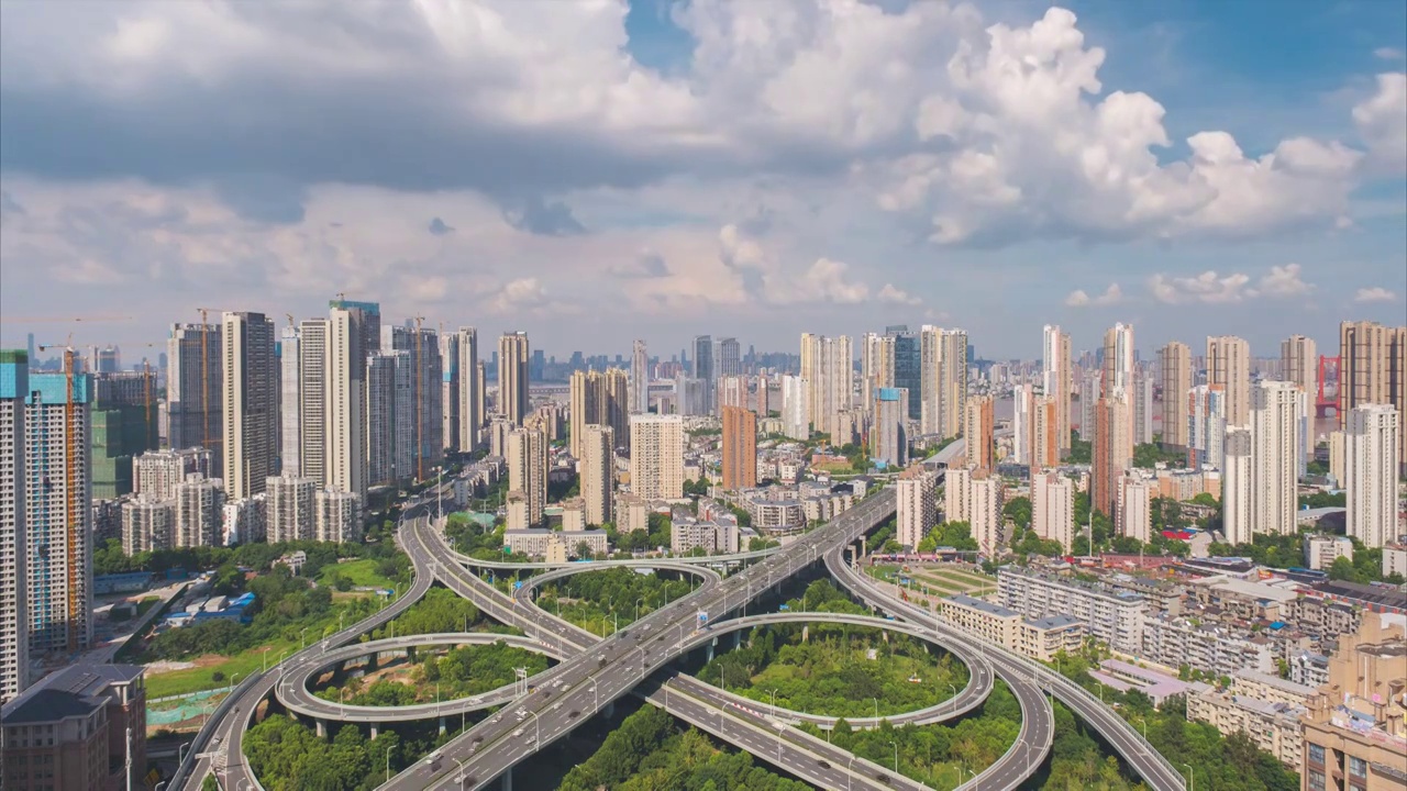 武汉夏日城市天际线航拍风光视频素材