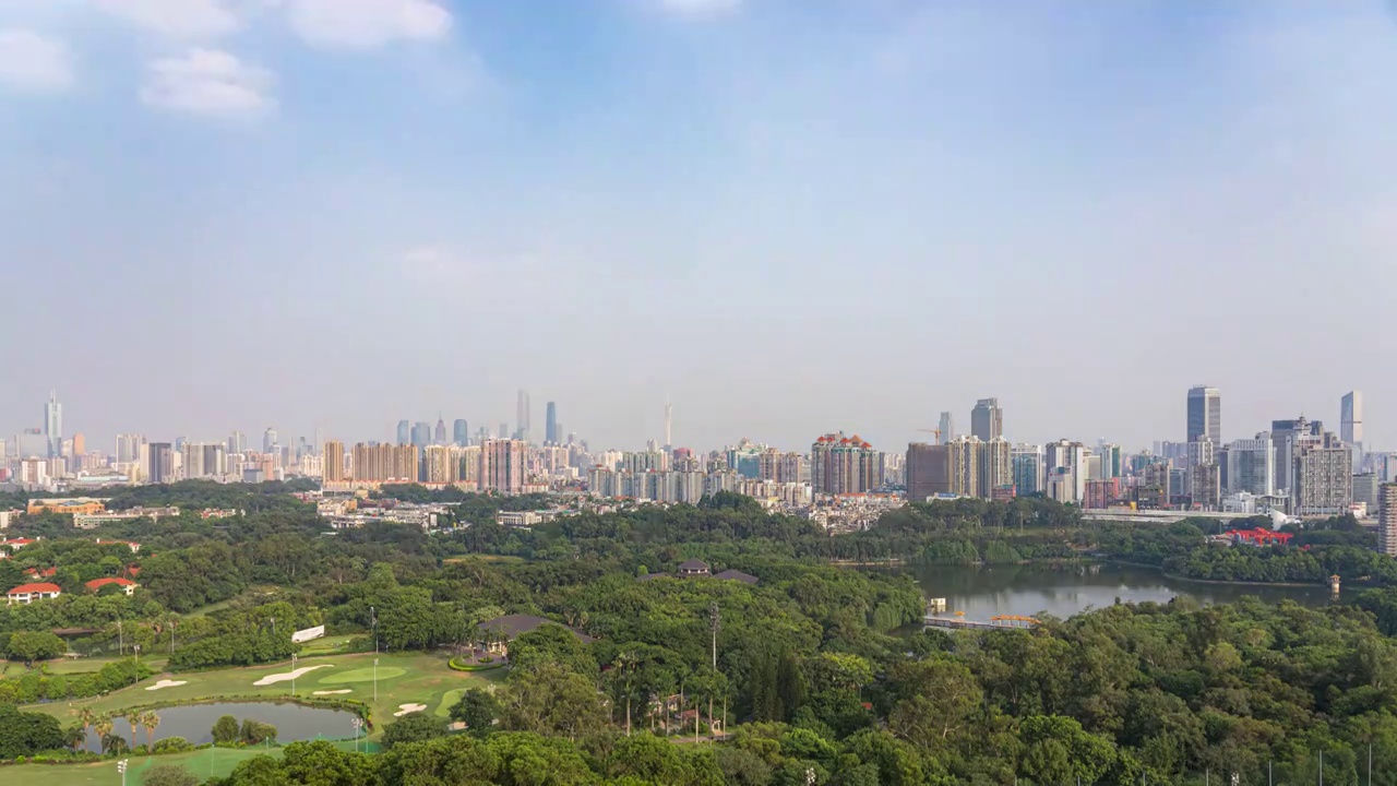 广州麓湖公园和城市天际线延时摄影航拍风光视频素材