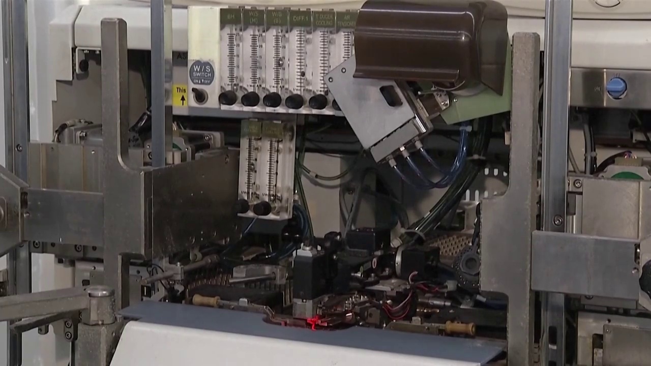 中国的芯片生产线高科技自动化流水线（合集）视频素材