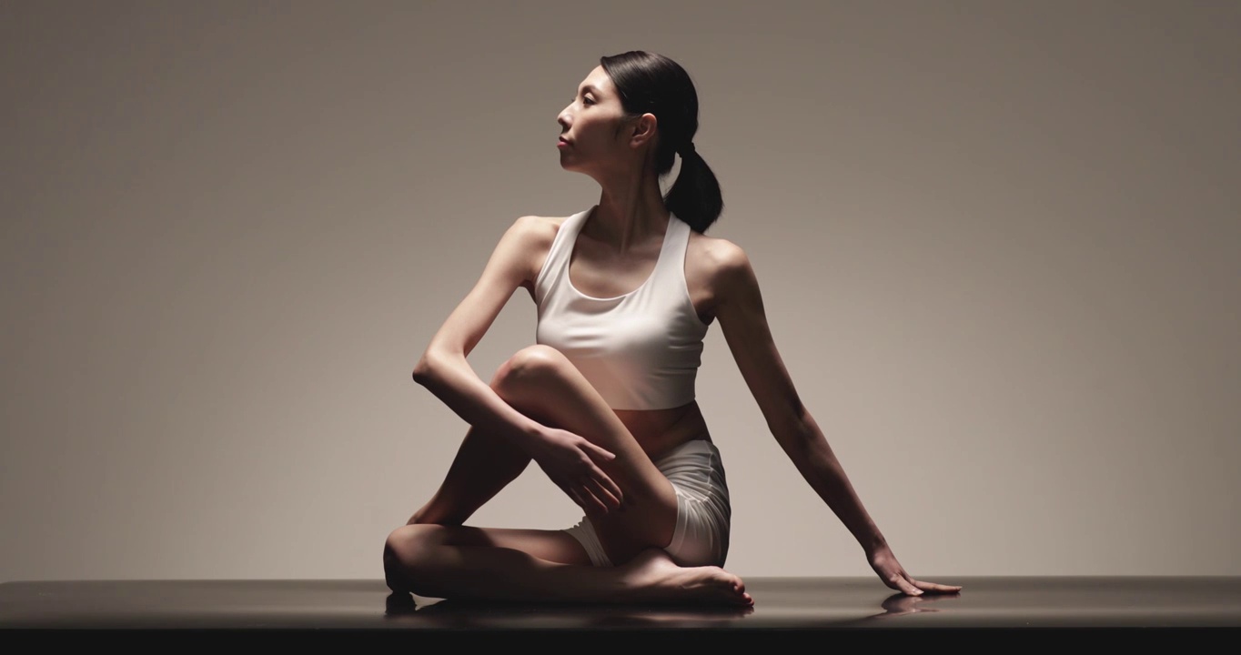 日本女子练习瑜伽视频下载
