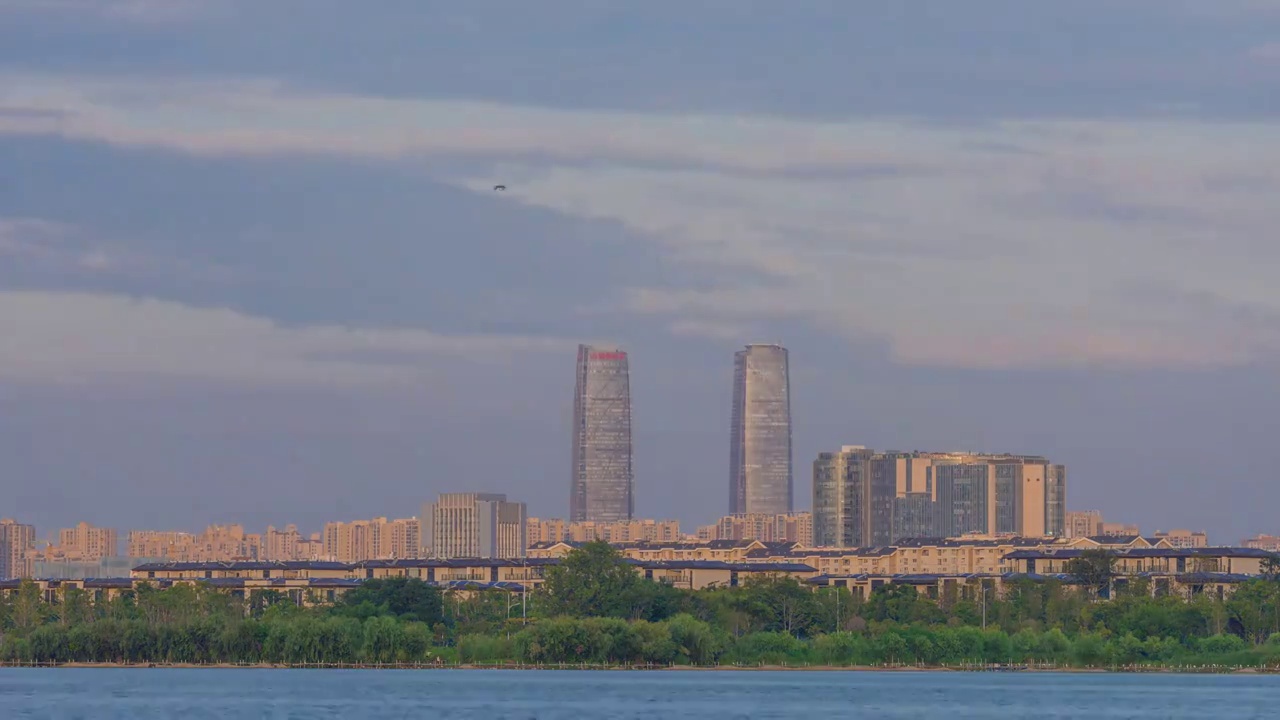 夏天的中国云南昆明万达广场城市风光视频素材