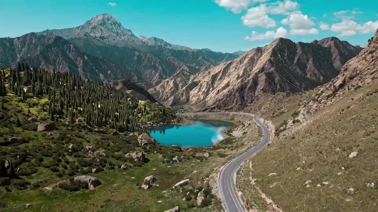 新疆阿克苏库车独库公路小龙池视频下载