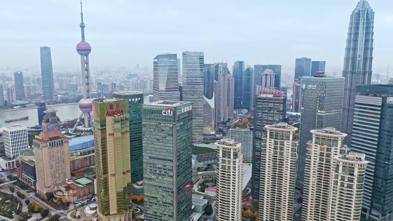 上海黄浦江景与陆家嘴金融区建筑风光视频素材