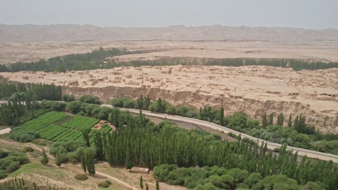 中国新疆吐鲁番交河故城古建筑视频素材