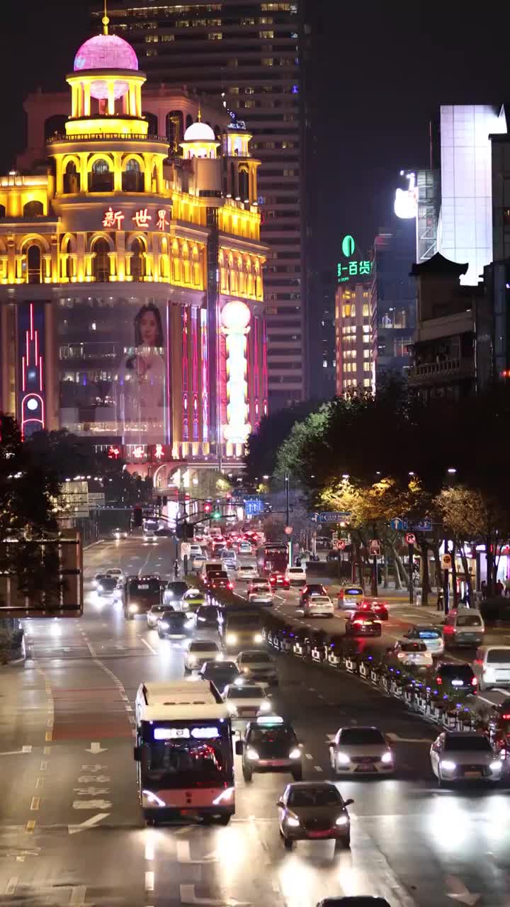 上海市中心西藏路街道车流街景视频下载