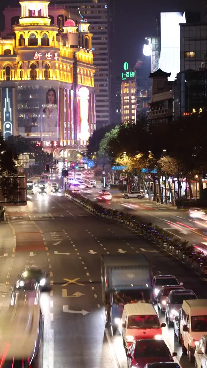 上海市中心西藏路街道车流街景延时视频素材