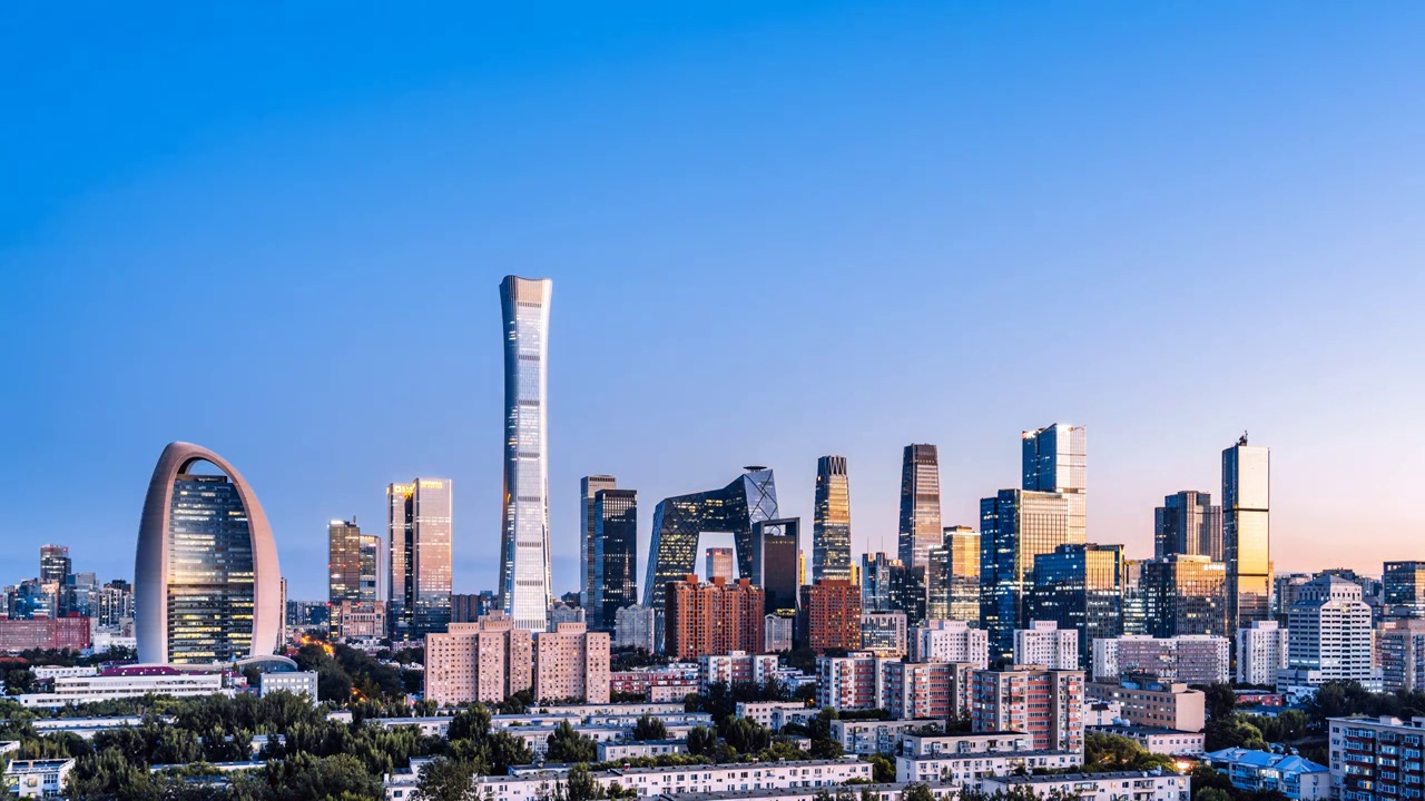 中国北京CBD高楼建筑群日转夜延时摄影视频素材