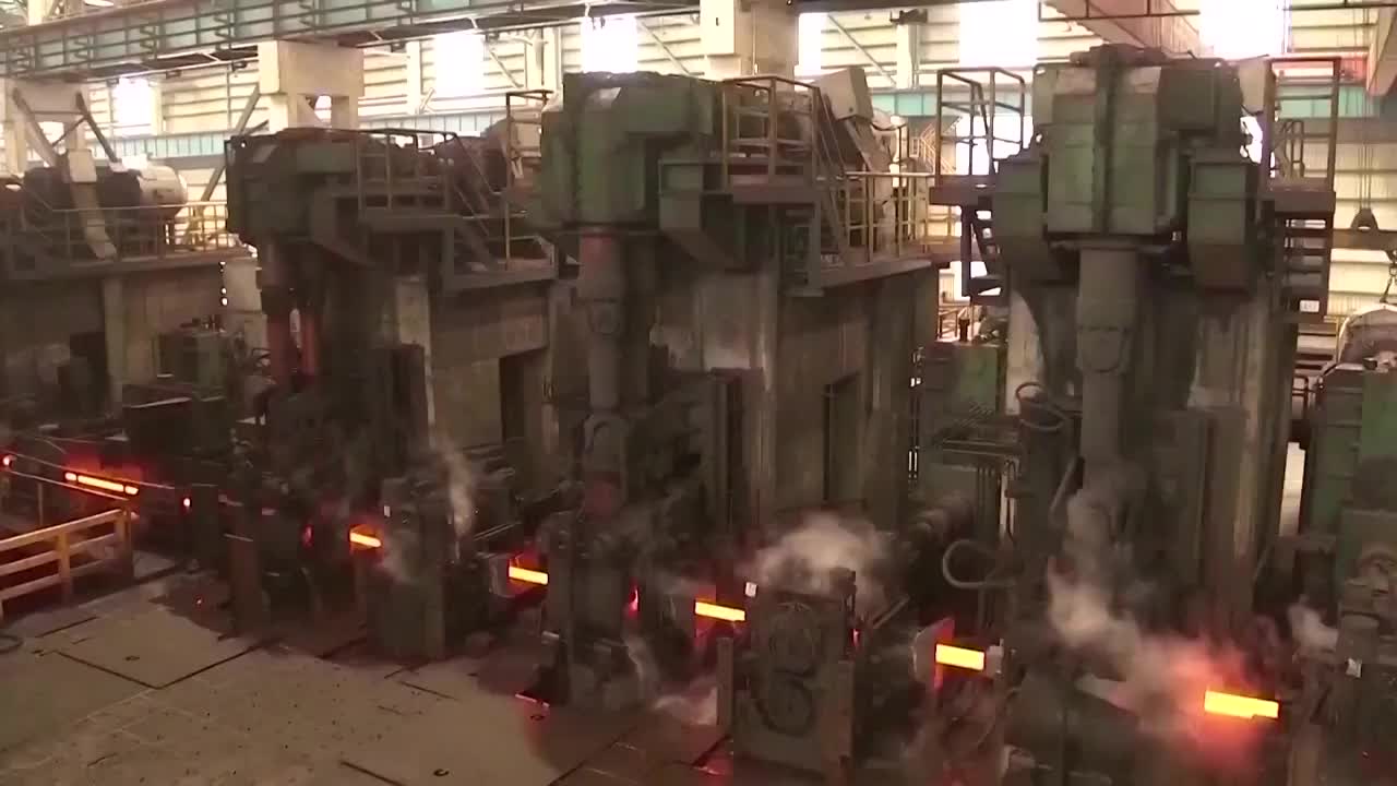 中国重工业炼钢钢材生产车间（合集）视频素材