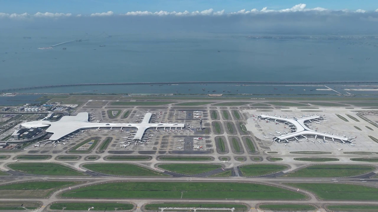 世界最繁忙机场之深圳宝安国际机场延时风光视频素材