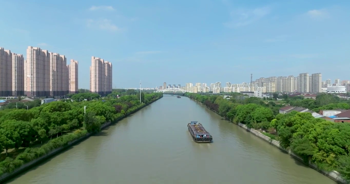 江苏省常州市京杭大运河船只运输画面视频下载