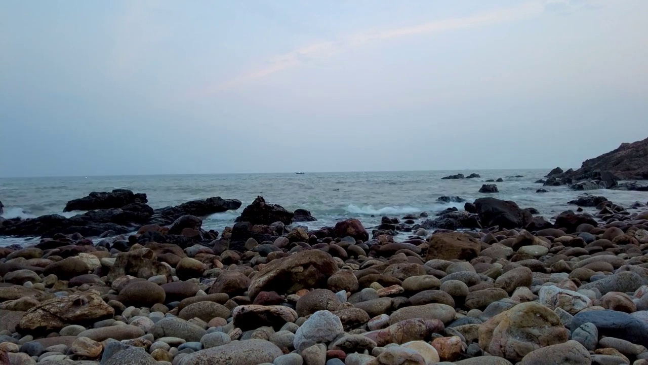 汕尾白沙浮鹅卵石海滩视频下载