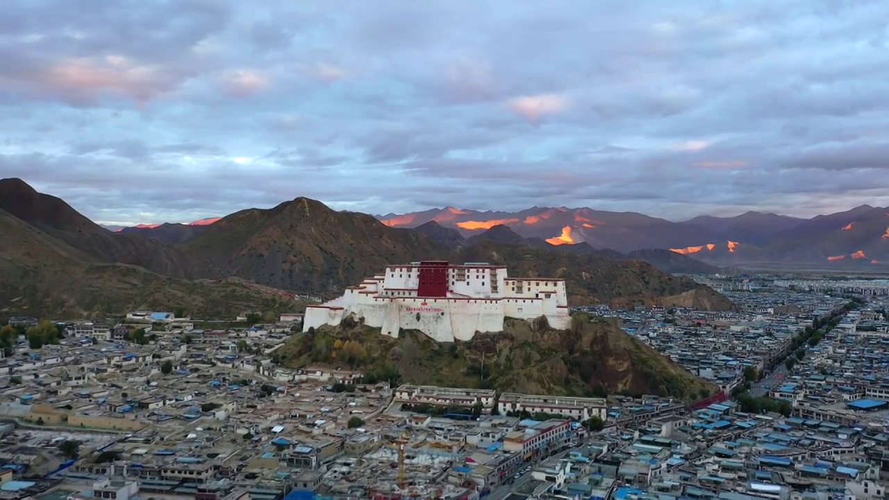 西藏日喀则小布达拉宫航拍视频下载