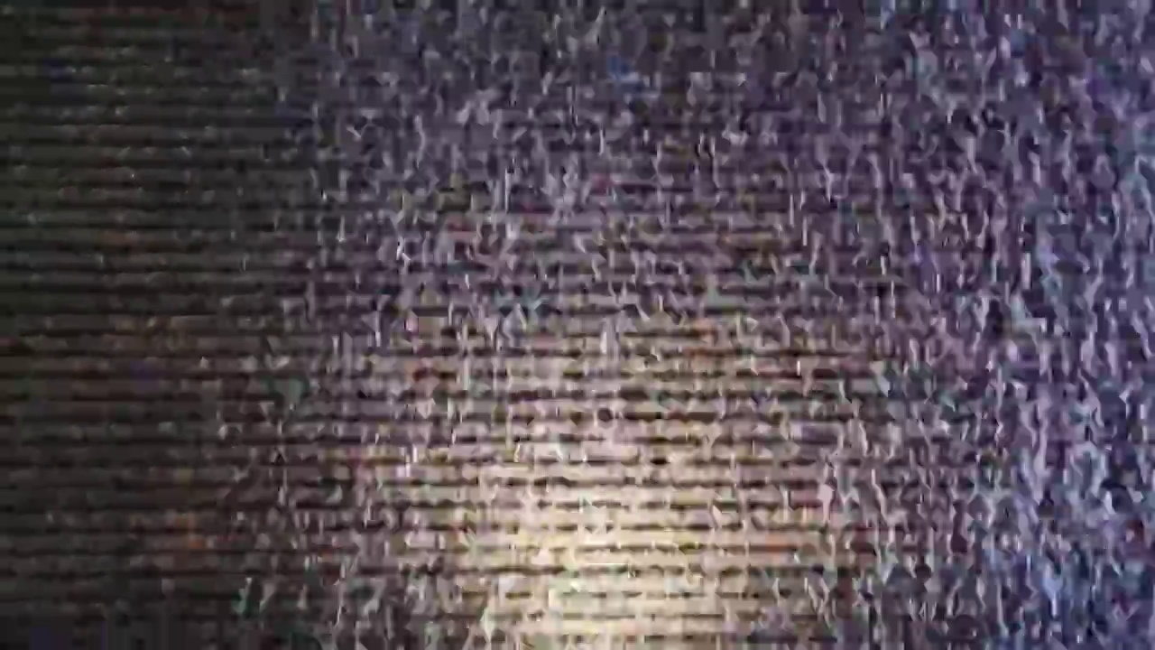 一个露天人工瀑布水幕夜景视频素材
