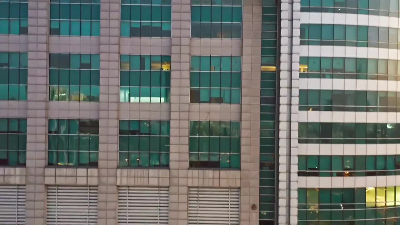 上海 清晨 浦西 人民广场 陆家嘴 来福士广场 办公楼外观 航拍视频 4K视频下载