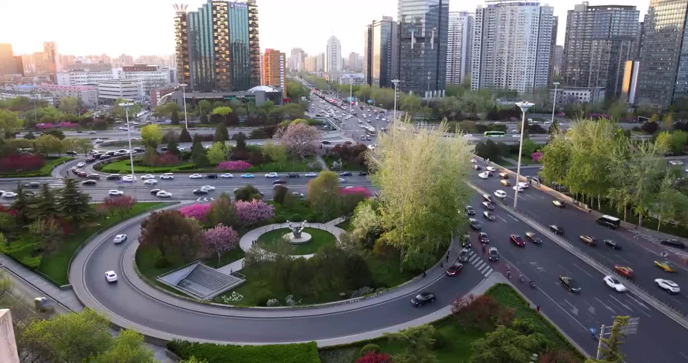 北京立交桥高速公路和春天树木视频素材