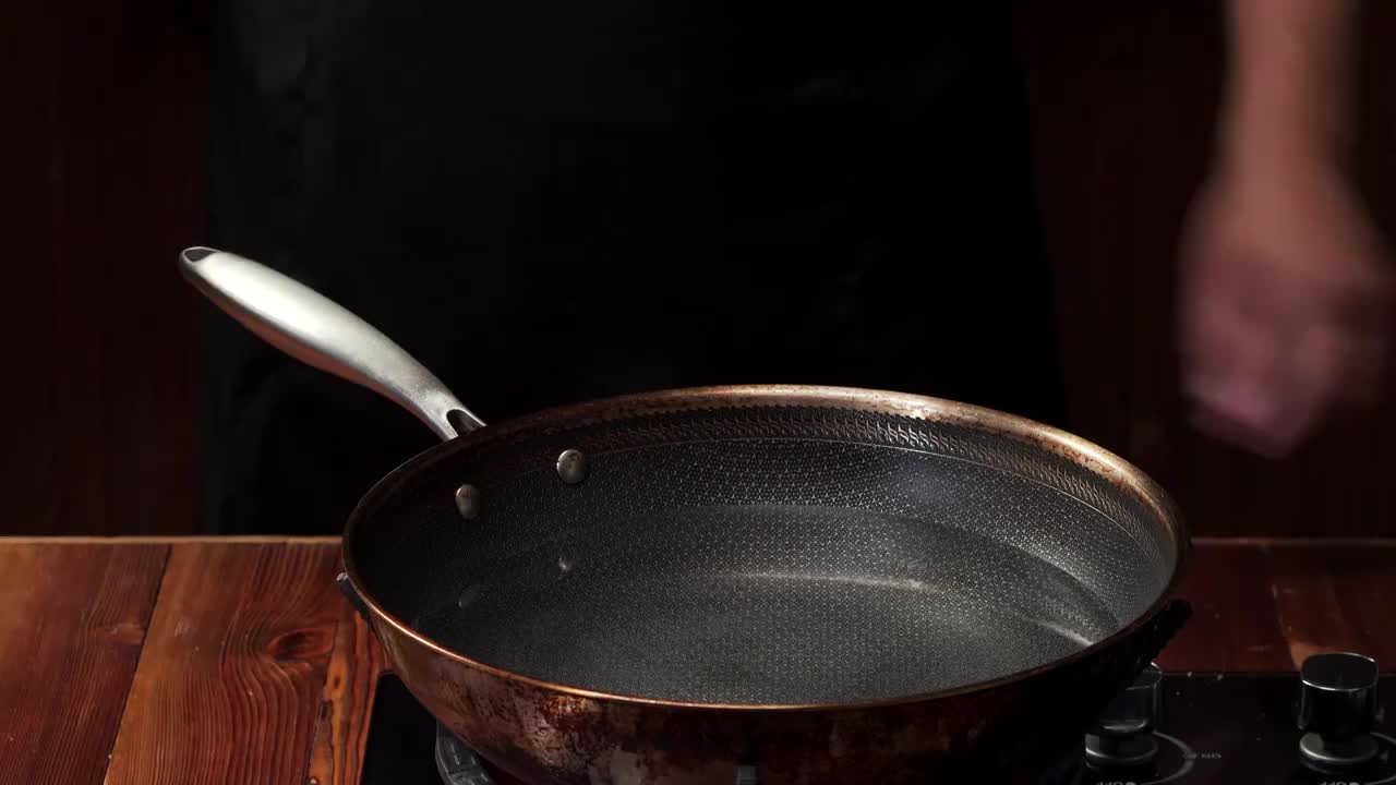 传统卤味卤鸡爪烹饪过程视频下载