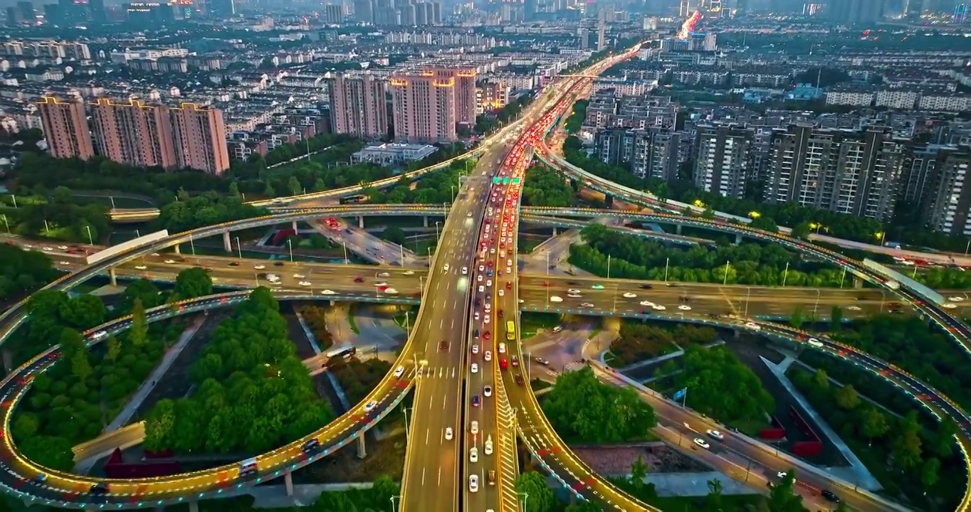 航拍中国繁忙的城市立交桥视频素材