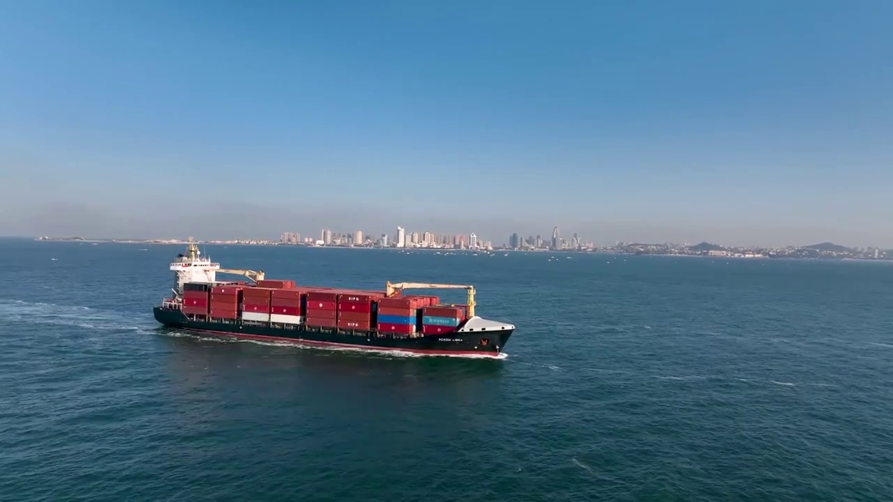 海上大集装箱货轮视频素材
