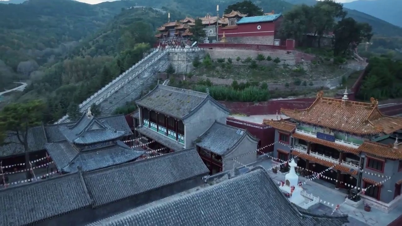 山西忻州五台山塔院寺菩萨顶航拍视频素材