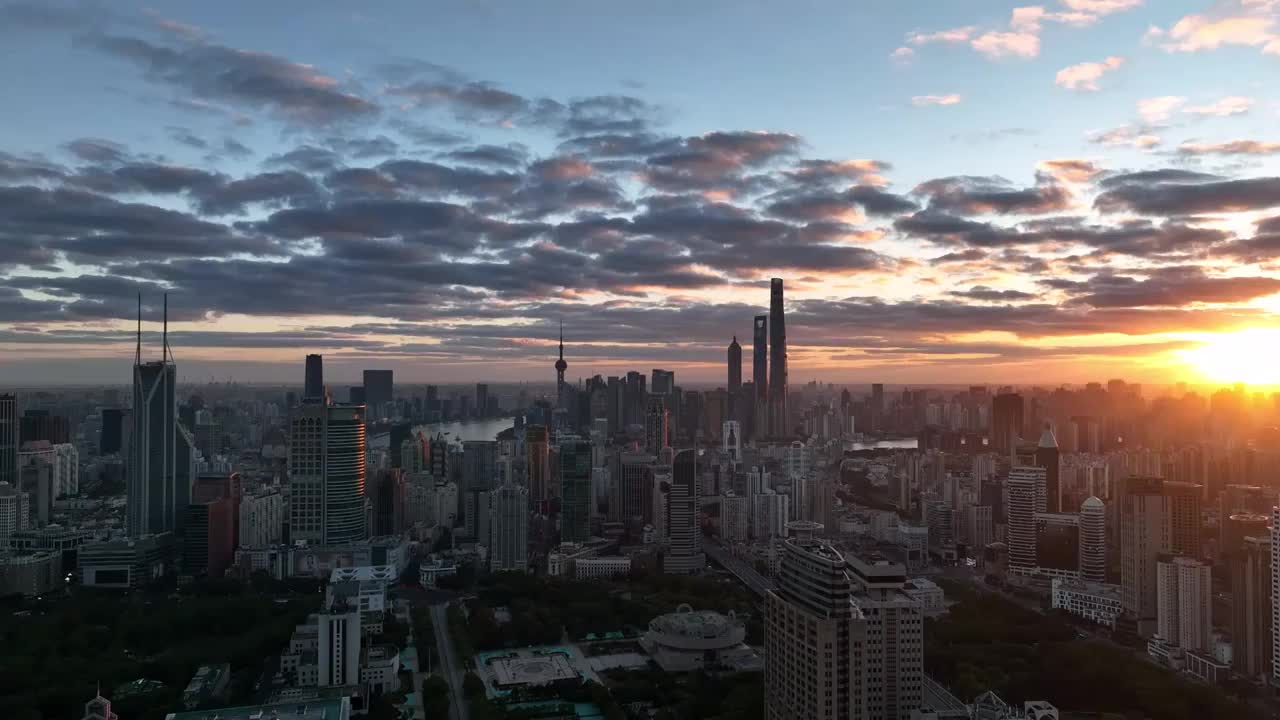 上海陆家嘴日出地标宣传片漫画天气航拍视频素材