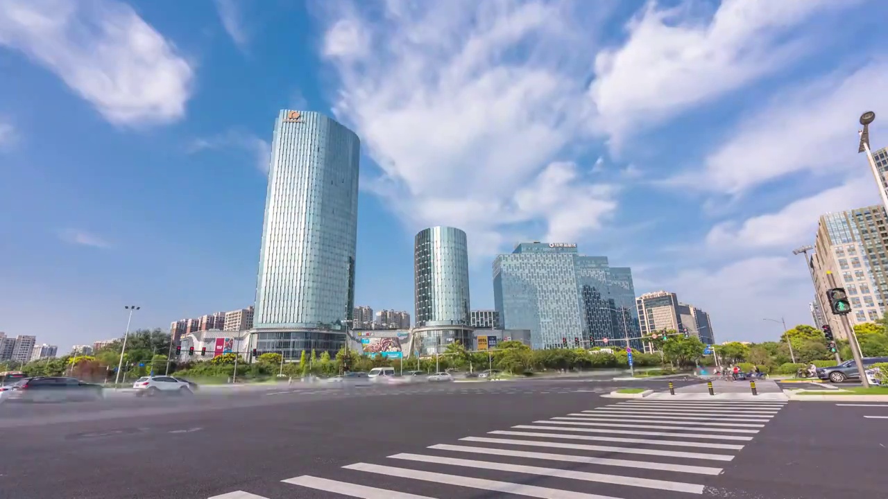 郑州商业中心道路交通绿地360视频素材