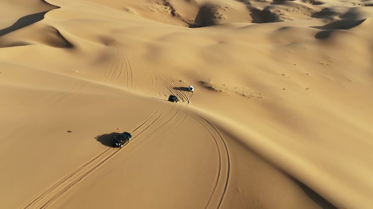 航拍自驾越野穿越内蒙古巴丹吉林沙漠（合集）视频下载