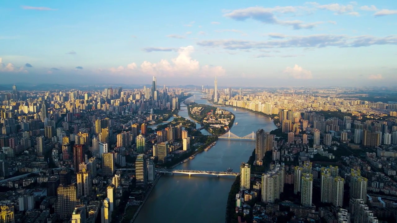 中国广州珠江两岸城市天际线航拍视频素材