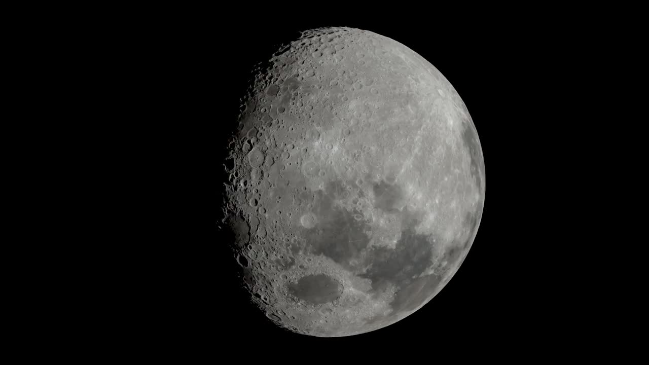 三维渲染建模：旋转的月球，凹凸不平的月球背面视频下载
