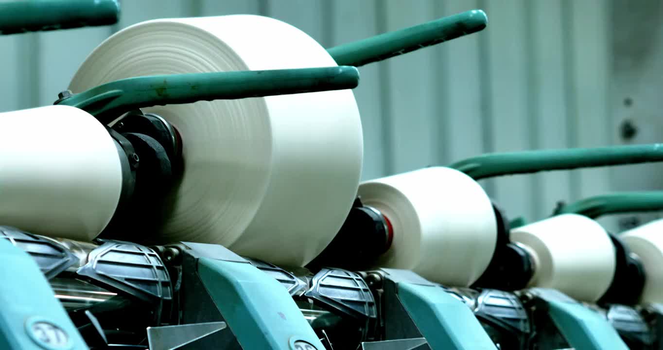 纺织厂纺纱车间视频素材