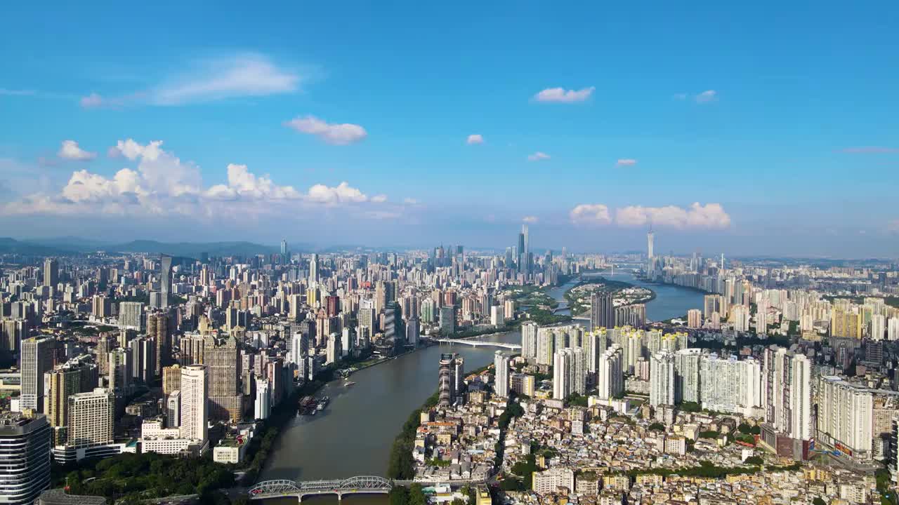 中国广州珠江两岸城市天际线航拍视频素材