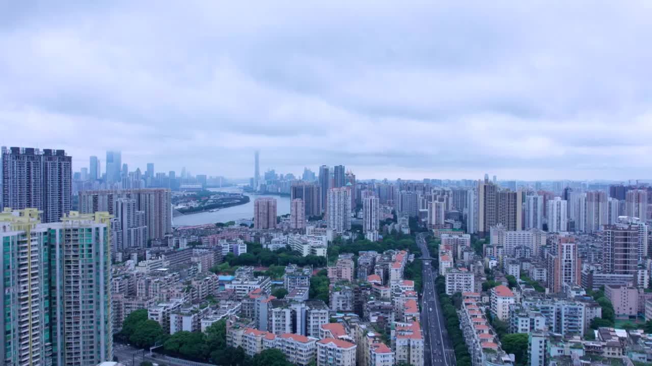 广州珠江岸城市建筑群天空云彩风光航拍视频素材