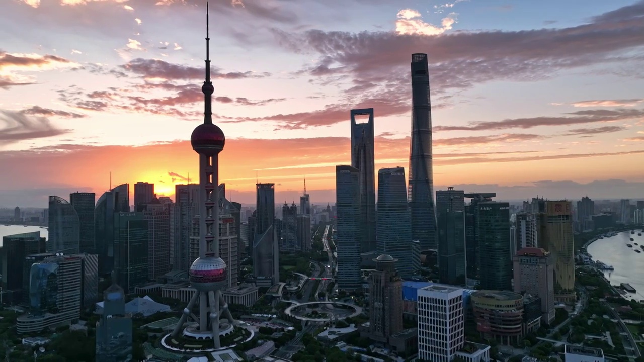 上海陆家嘴日出上海地标宣传片城市风光航拍视频素材