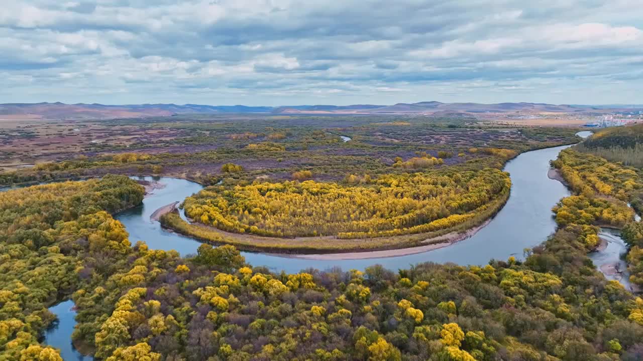 根河湿地的秋天视频素材