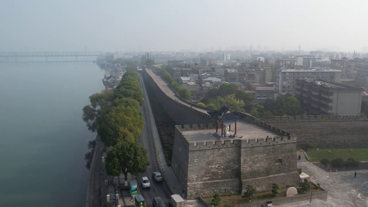 中国湖北襄阳古城城墙4K航拍视频下载