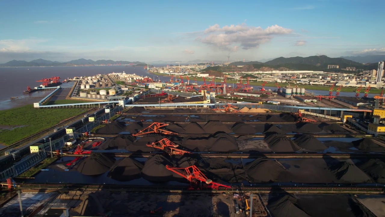 散货码头港口航拍视频素材