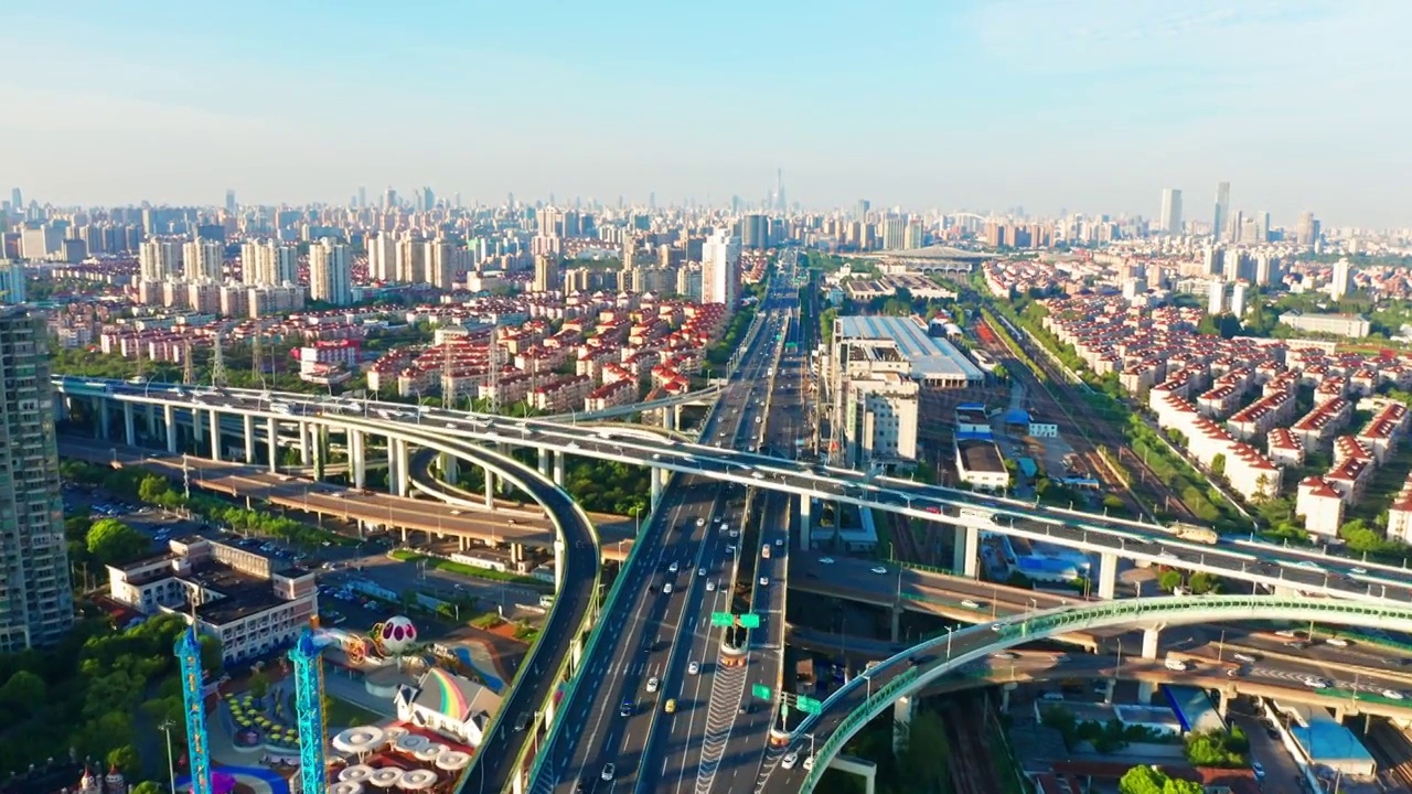 4K 上海锦江乐园日落俯拍航拍视频视频素材