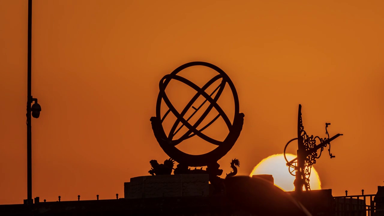 太阳穿过古观象台赤道经纬仪视频下载