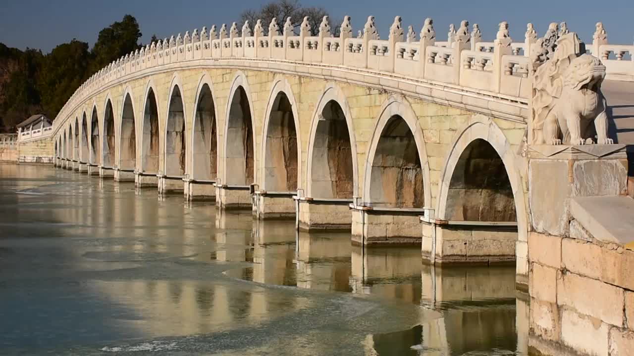 十七孔桥冬日风光视频下载