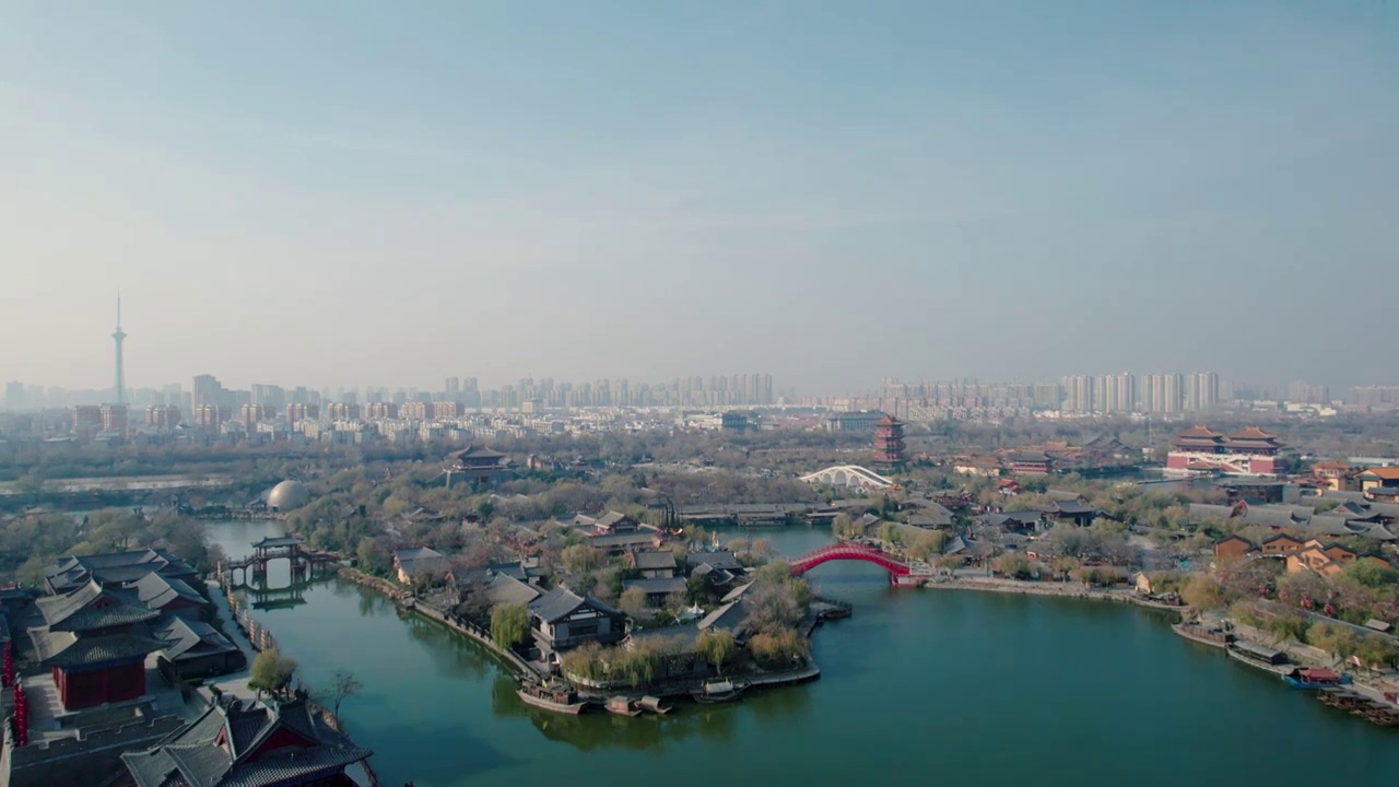 航拍中国河南开封清明上河园冬季风光视频素材