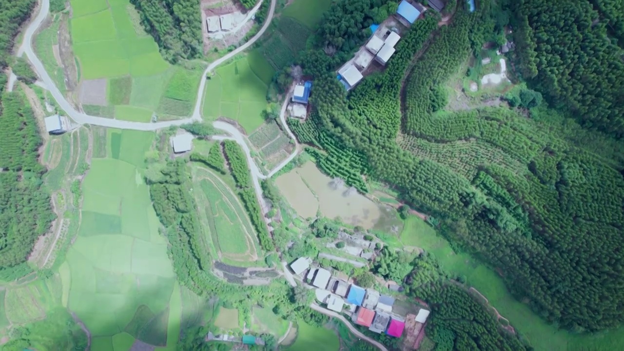 广西南宁乡村田野绿色山林航拍风景视频素材