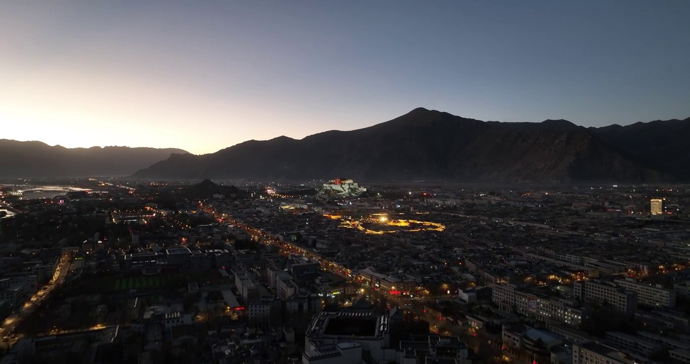 西藏拉萨城市风光夜景视频下载