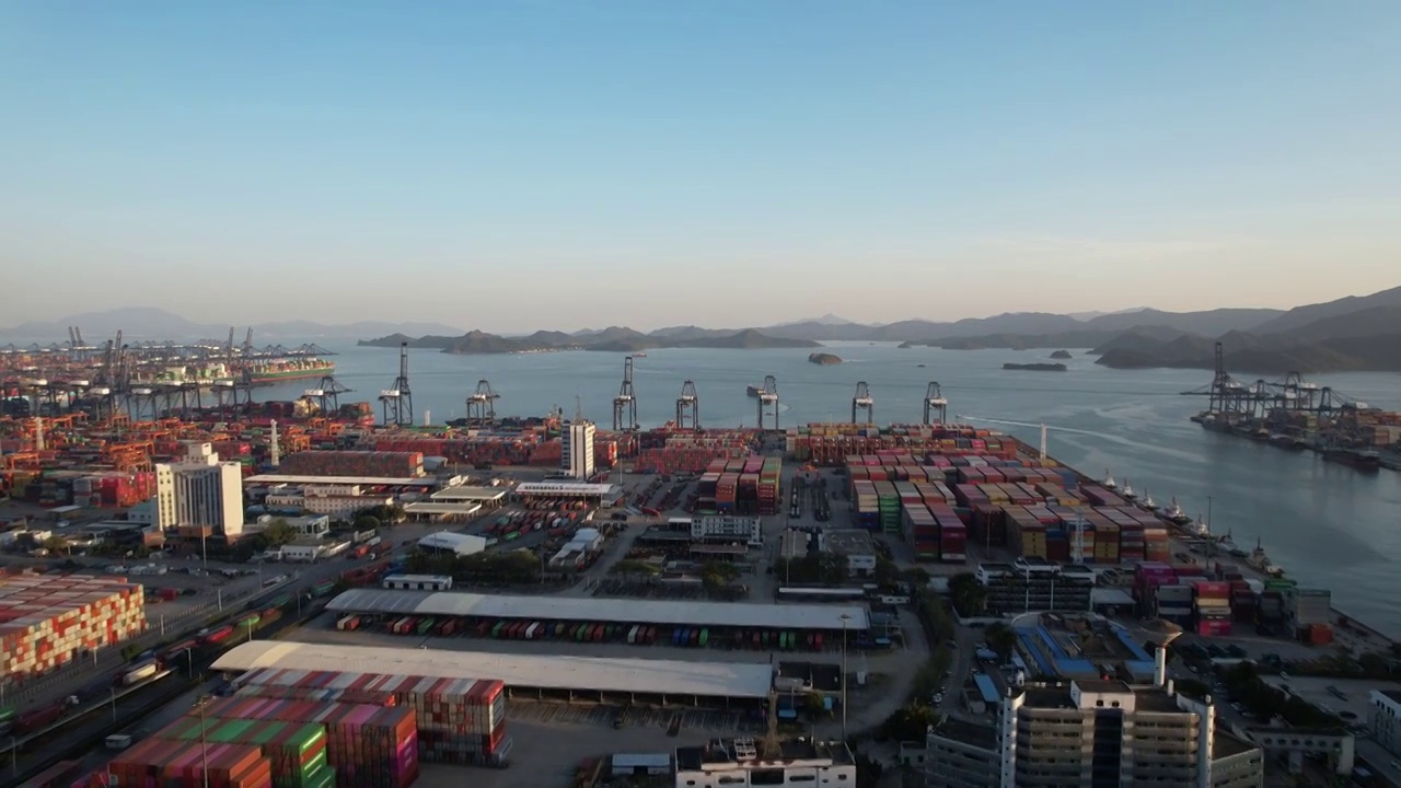 4k深圳盐田港船舶运输货运全球贸易经济视频素材