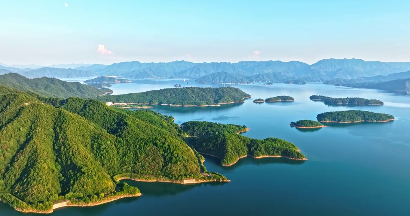 航拍中国杭州千岛湖山脉湖泊自然风光视频下载
