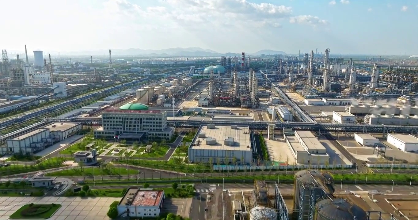 炼油厂石油天然气石化工业的建筑景观视频下载