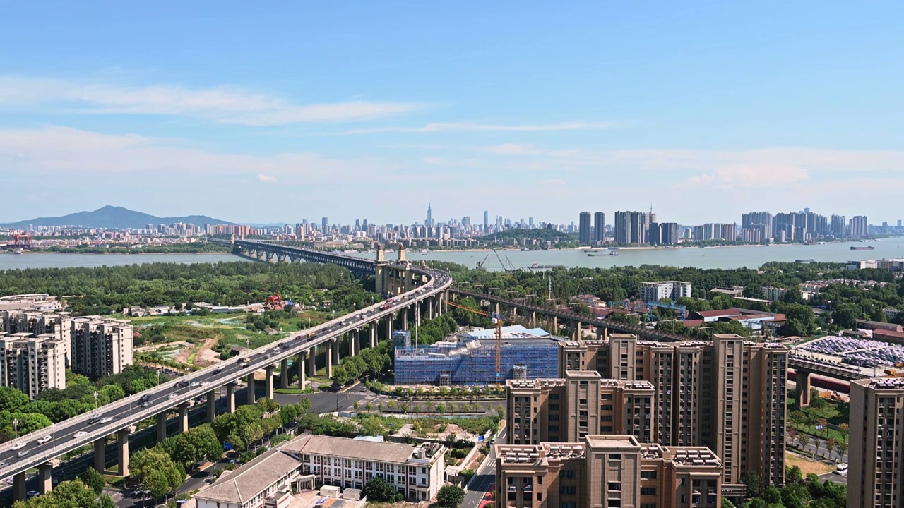 4K南京长江大桥城市风光视频视频下载